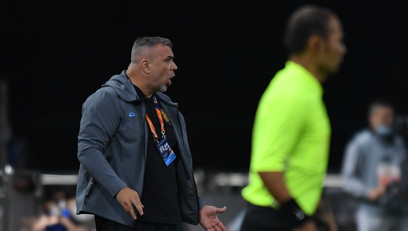 Nebunie totală în meciul lui Cosmin Olăroiu! De la 0-2 la 4-2, cu patru goluri în numai 20 de minute