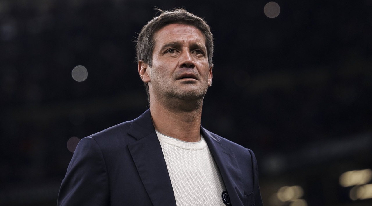 Supercomputerul știe pe ce loc va termina Chivu cu Inter în prima fază Champions League și cine va câștiga trofeul: NU e Barcelona, PSG sau Bayern Munchen