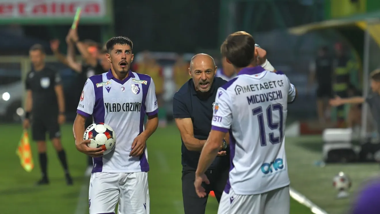 Primarul din Piteşti, atac fără precedent împotriva fotbaliştilor lui Andone: „Nu vă bateți joc de FC Argeş! Să vă fie ruşine de fani!”