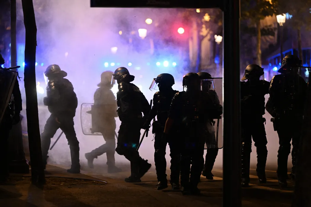 Haos în Franța! PSG – Lyon, amânat din cauza protestelor. Decizia care dă peste cap și gala Balonului de Aur