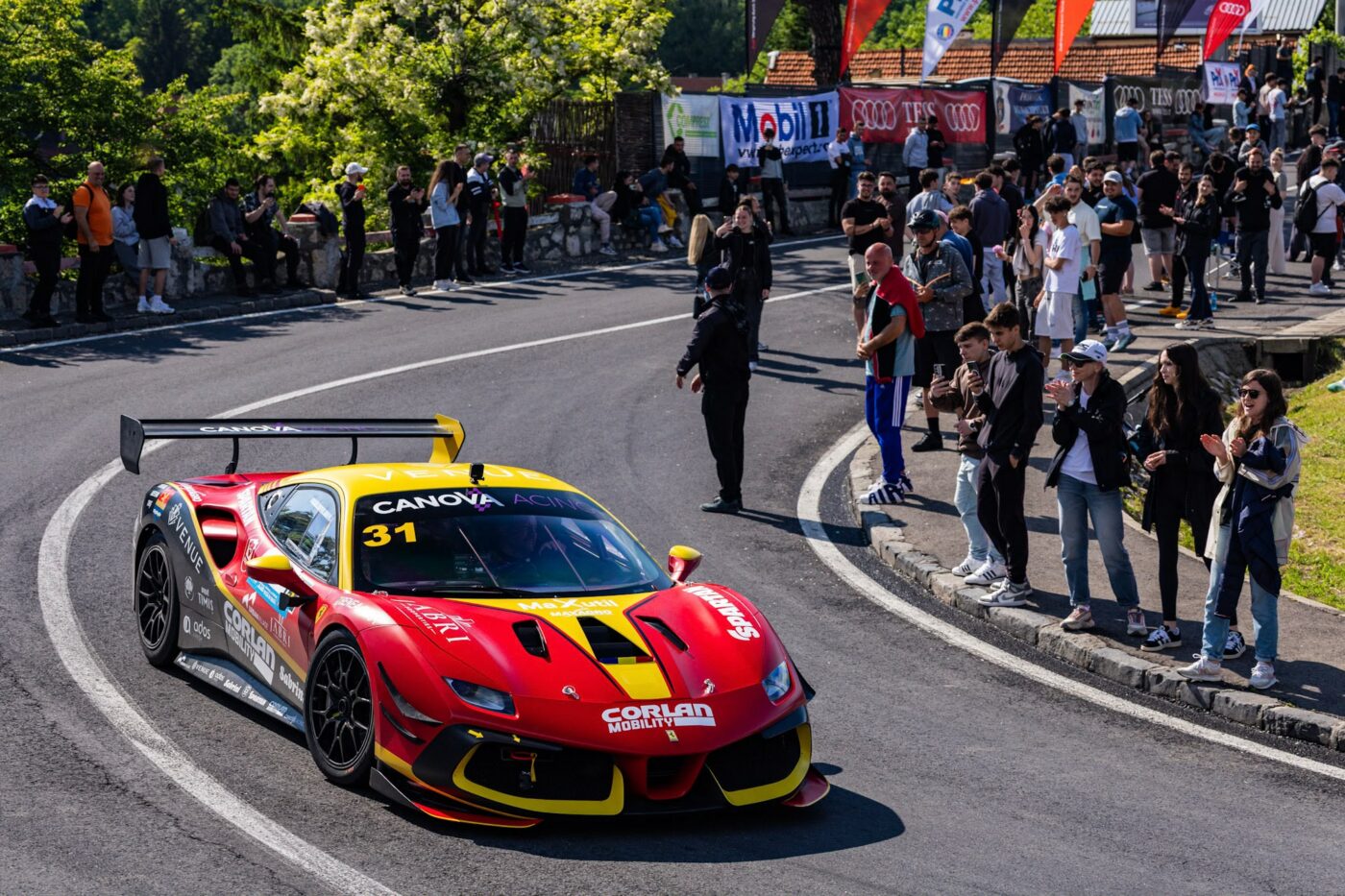 Ferrari doboară din nou recordurile la viteză în coastă în România! Radu Benea, al doilea titlu consecutiv la turisme