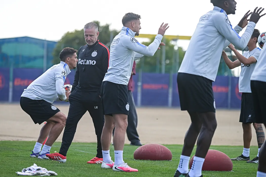 Ce a schimbat Reghecampf la FCSB. Toți jucătorii sunt obligați să respecte regulile