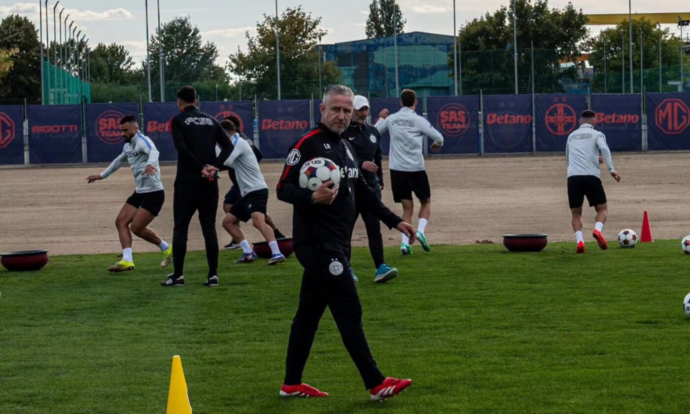 Reghecampf ar fi decis primul 11 de la FCSB. Boutoutaou, prima mare lovitură