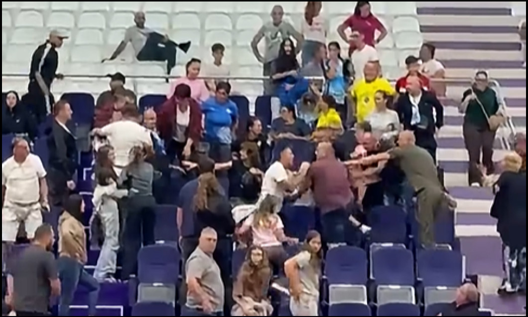 S-a lăsat cu poliție acasă după un episod de necrezut, la Timișoara: părinții unor junioare handbaliste s-au bătut în sală!