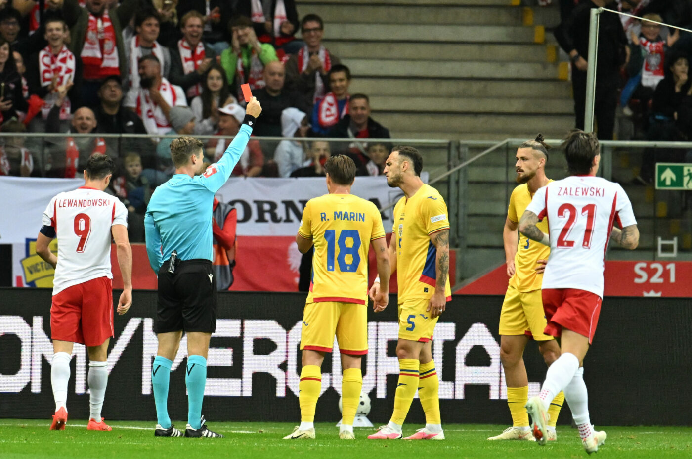 Polonezii au preluat scandalul după 6-0 cu România! Tirada lui Naum la TV, dezbătută la Varșovia: „Rezultat falsificat”