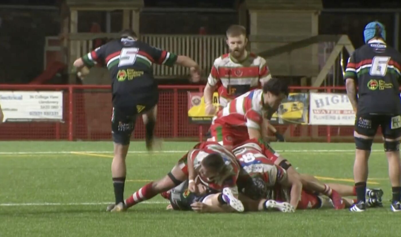 VIDEO Scandal uriaș în rugby! Fanii cer suspendarea pe viață a unui jucător după un gest șocant