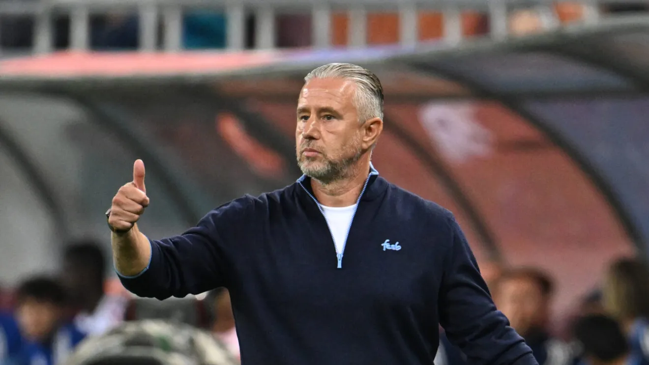 Reghecampf a aflat la conferință că titularul FCSB poate pleca în iarnă! „Nu am știut acest lucru”