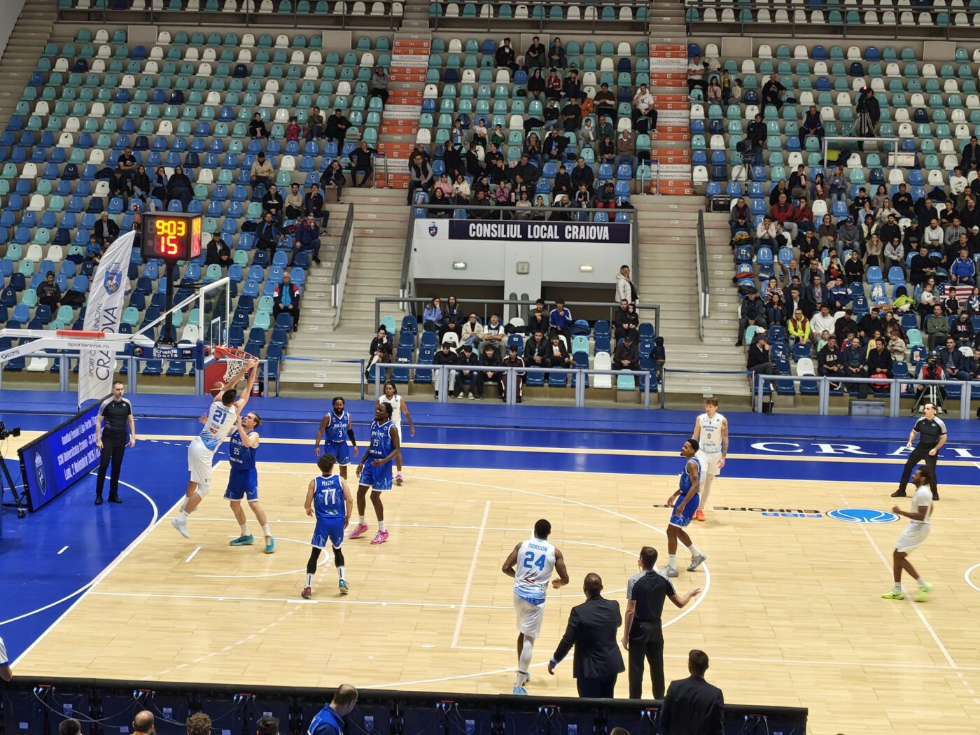 Universitatea Craiova se răzbună pe bulgari la baschet, după ce a plâns la fotbal! Cum își sting amarul oltenii din visul pierdut Champions League
