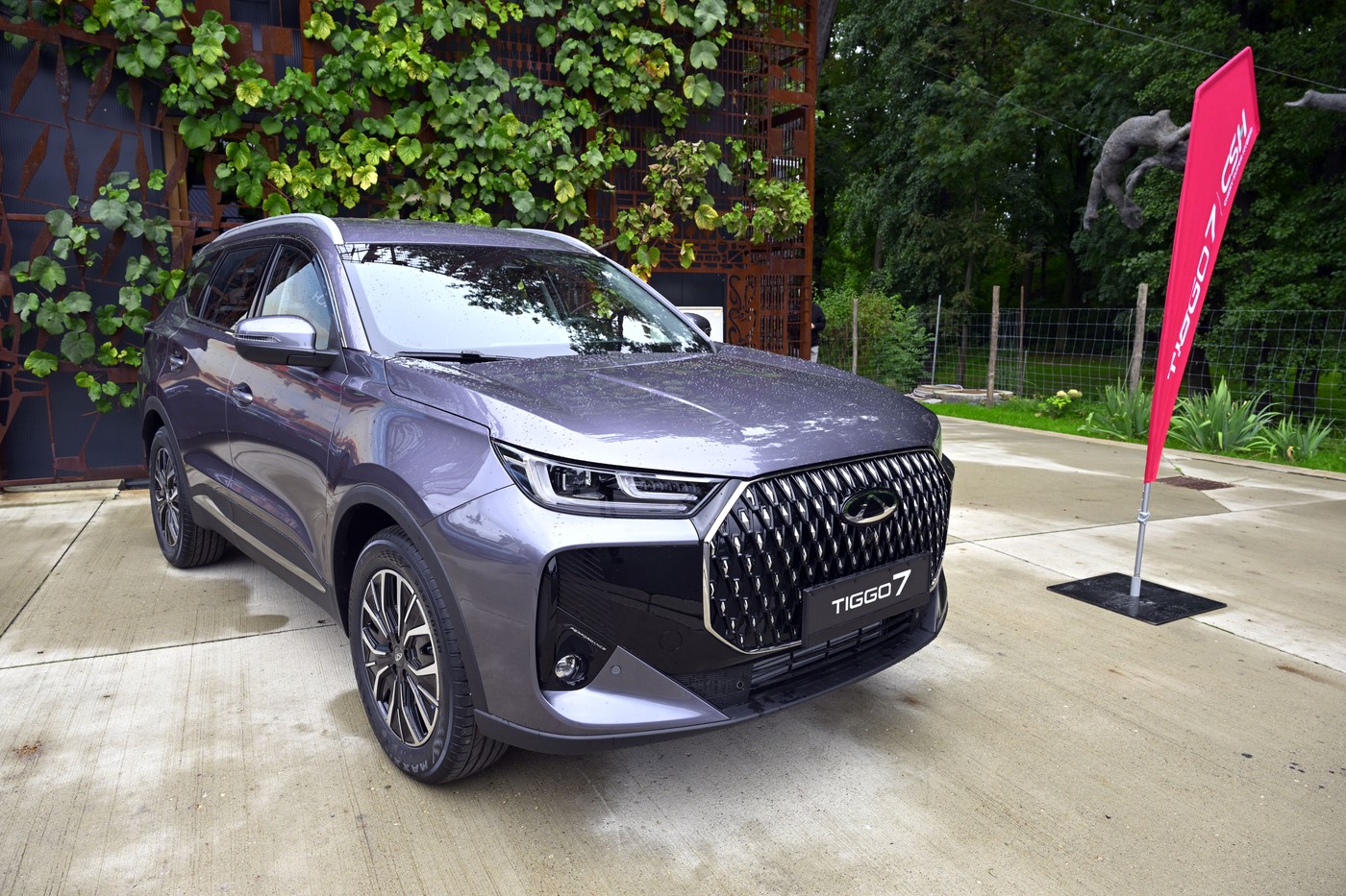 Francezii au testat mașina chinezească prezentată drept „arma anti-Dacia”! Este mai puternică și mai ieftină decât Bigster