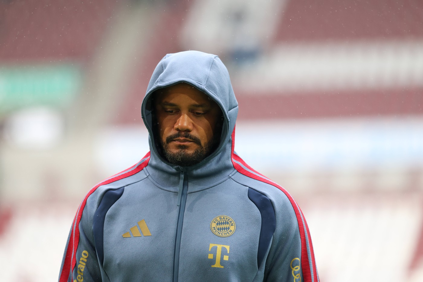 Vincent Kompany, transportat de urgență la spital după ce a leșinat la antrenamentul lui Bayern! Care e starea tehnicianului